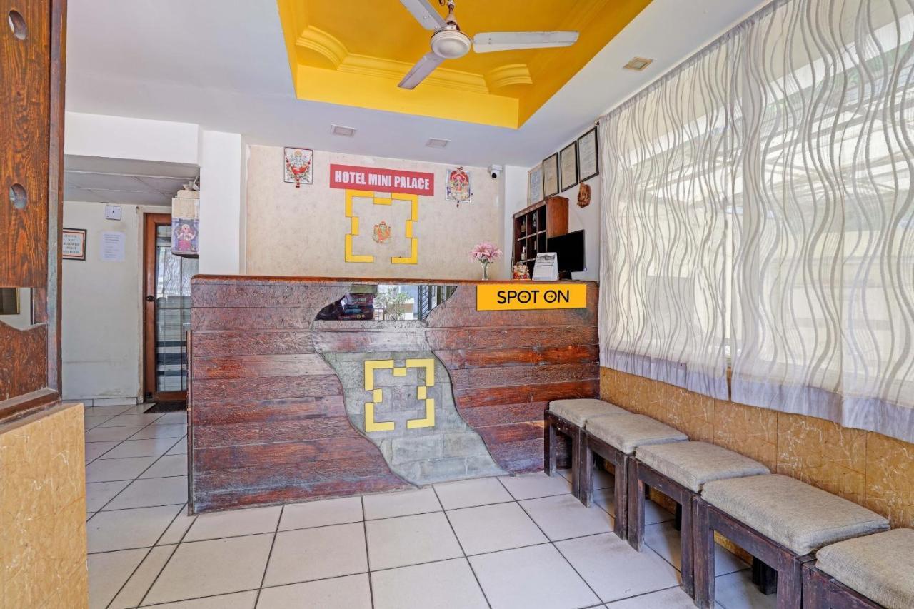 Oyo Flagship 80463 Hotel Mini Palace Vadodara Bagian luar foto