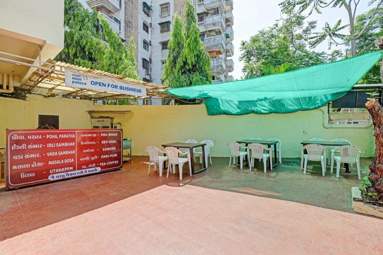 Oyo Flagship 80463 Hotel Mini Palace Vadodara Bagian luar foto